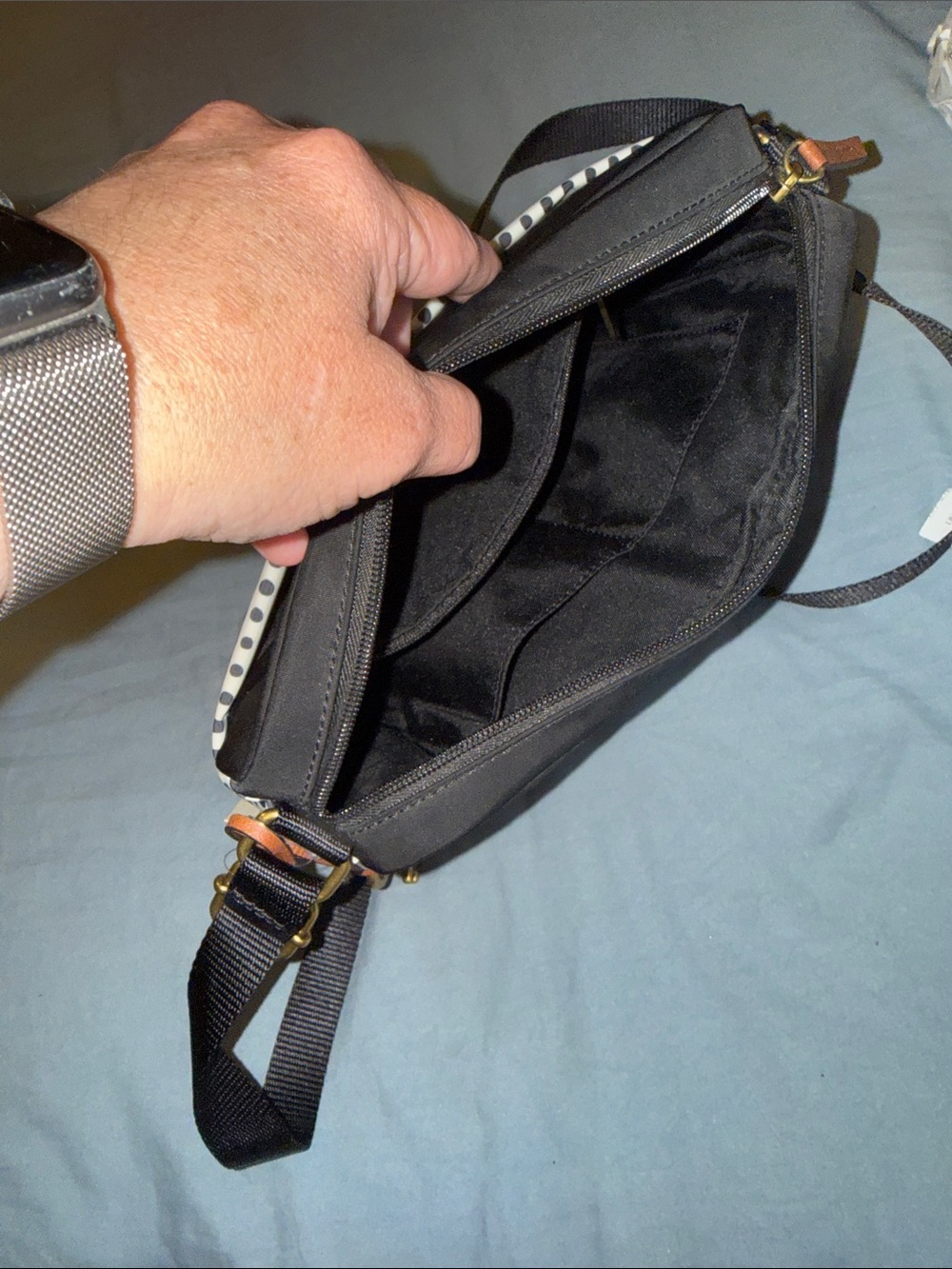 Fossil NWT Black and White Polka Dot Crossbody Bag - Picture 4 of 7